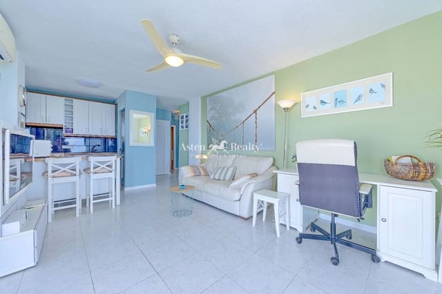 1 bedroom Flat for sale in Los Cristianos, Arona with pool - € 395,000 (Ref: 10009664)