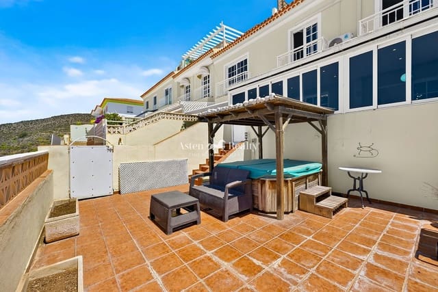 3 bedroom Villa for sale in Chayofa, Arona with pool garage - € 589,500 (Ref: 10014136)