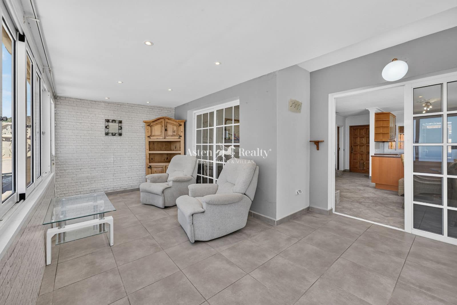 3 bedroom Villa for sale in Chayofa with pool garage - € 589,500 (Ref: 10014136)