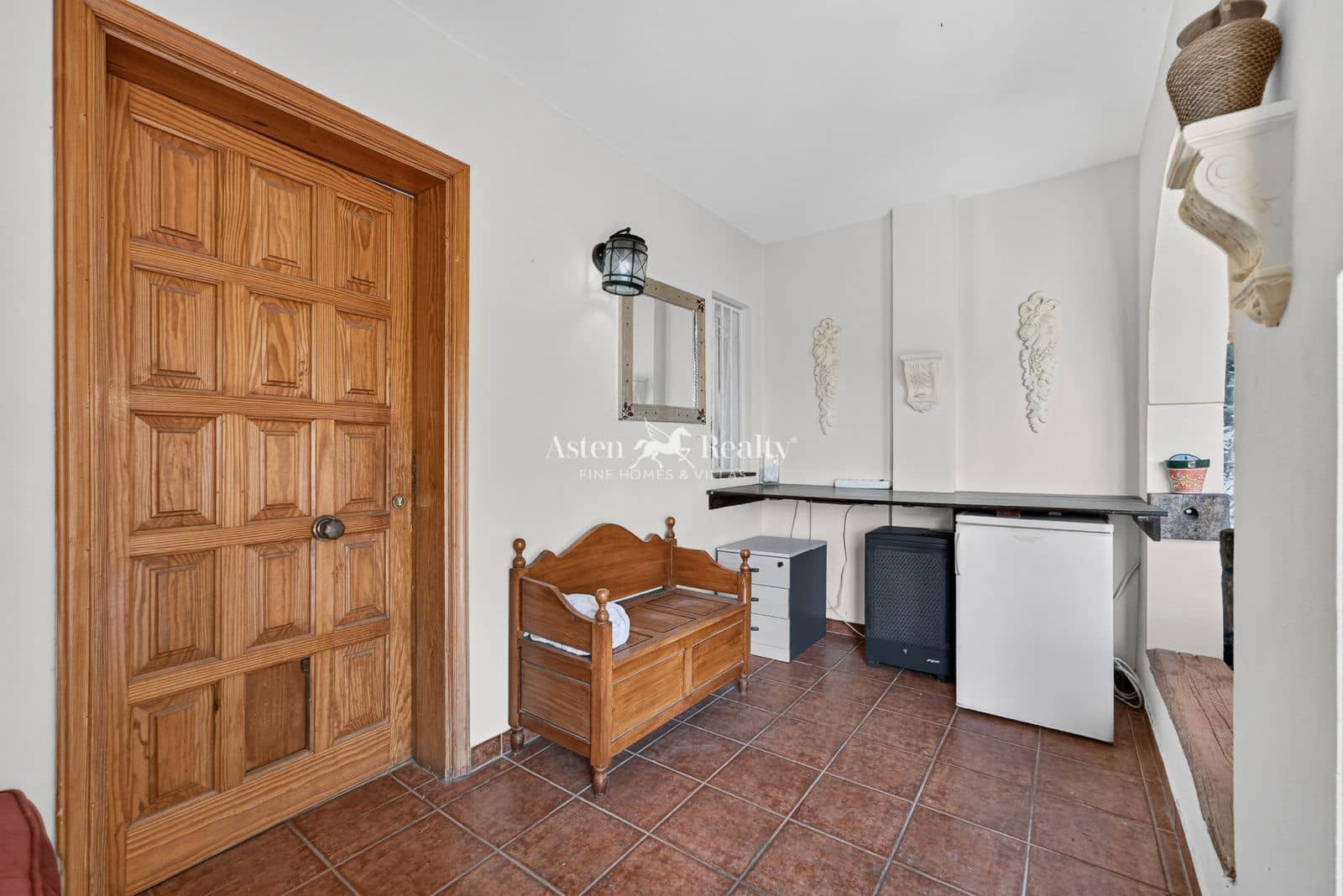 3 bedroom Villa for sale in Chayofa with pool garage - € 589,500 (Ref: 10014136)