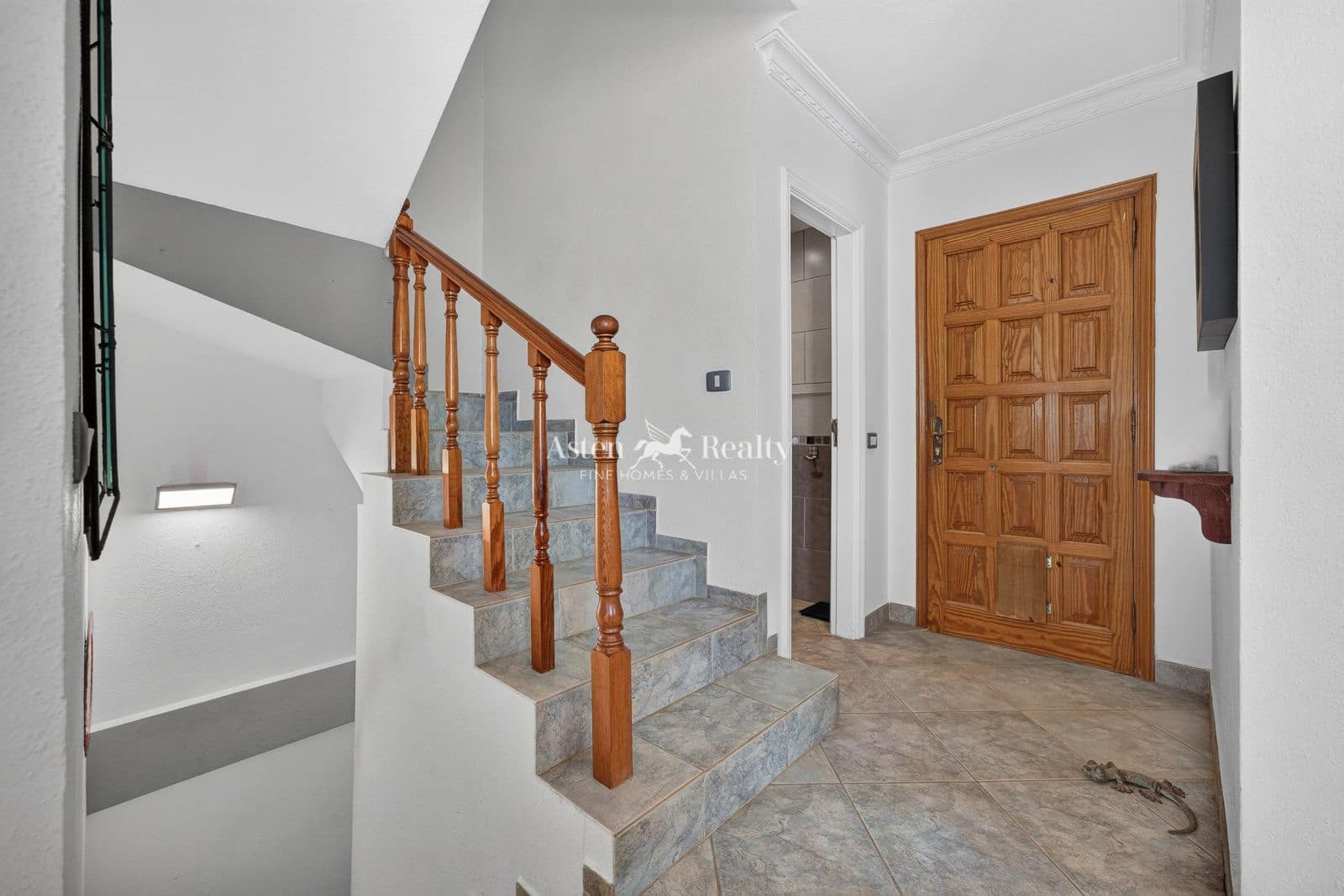 3 bedroom Villa for sale in Chayofa with pool garage - € 589,500 (Ref: 10014136)