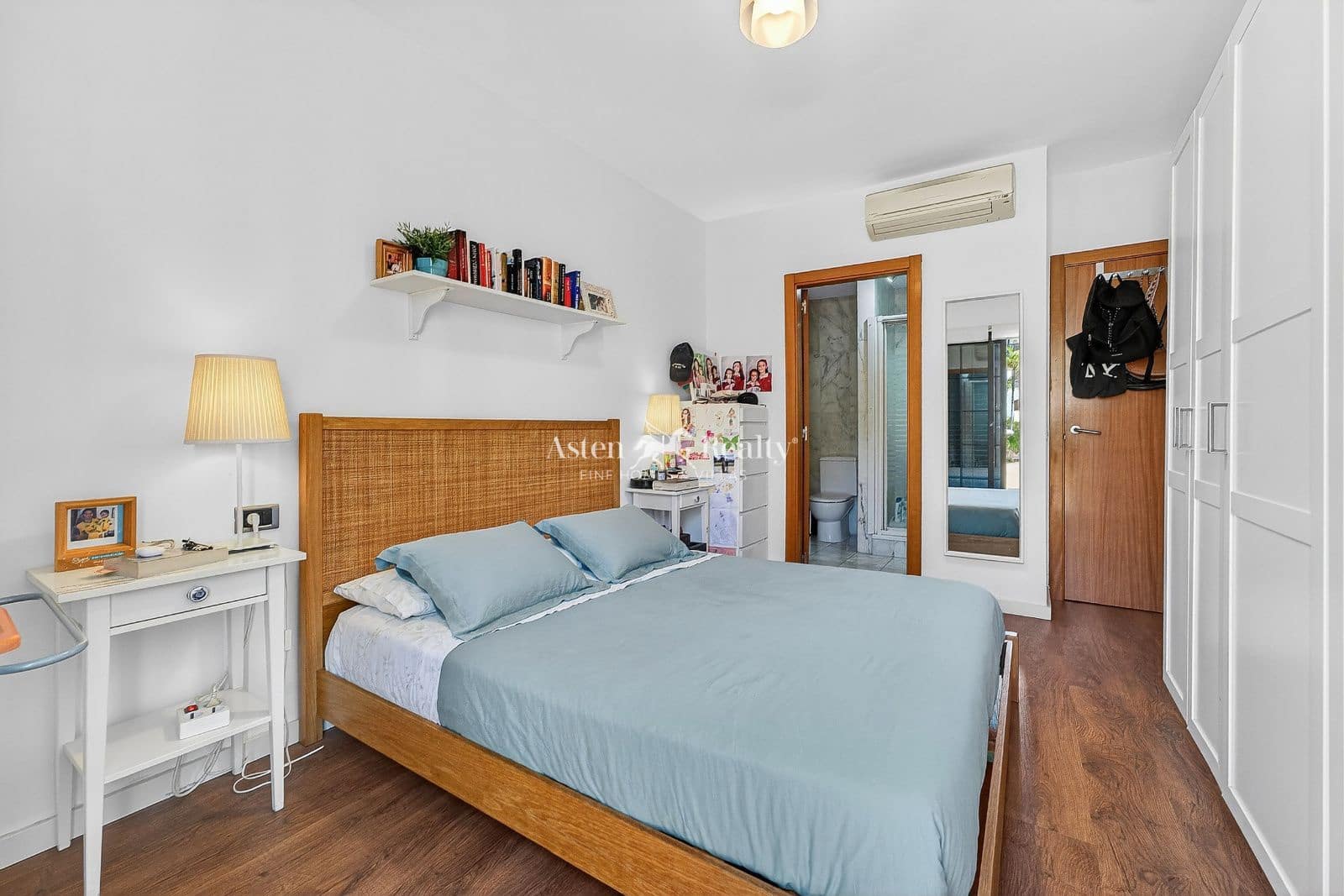 Casa de 4 habitaciones en Playa del Duque en venta con piscina garaje - 980.000 € (Ref: 10014789)
