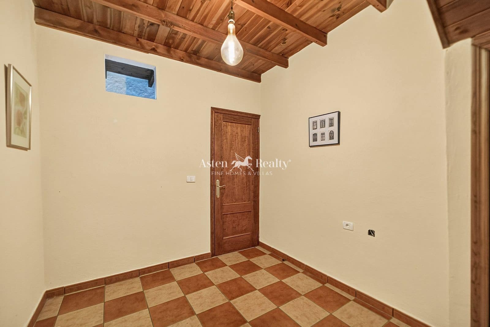 Chalet de 4 habitaciones en Icod de los Vinos en venta con garaje - 319.000 € (Ref: 10014790)