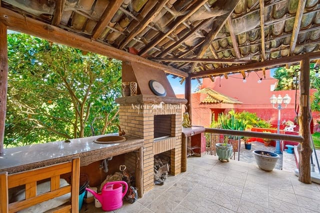 Chalet de 4 habitaciones en Icod de los Vinos en venta con garaje - 319.000 € (Ref: 10014790)