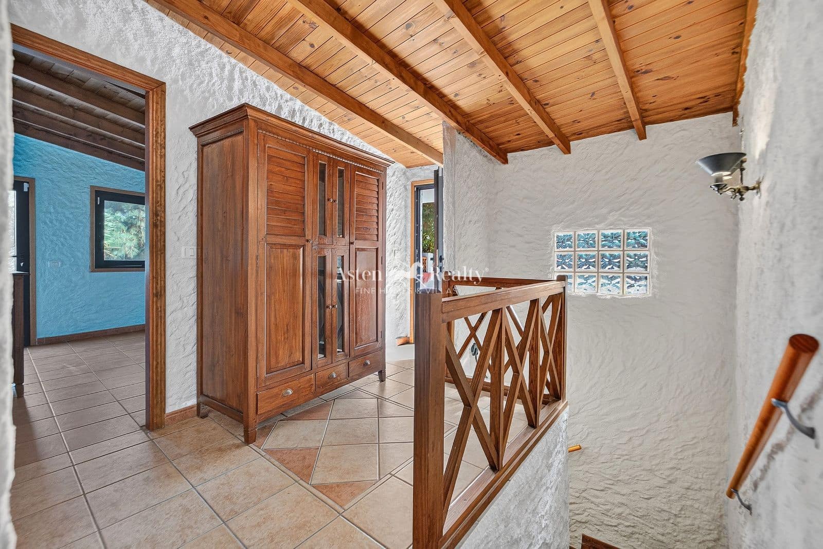 Chalet de 4 habitaciones en Icod de los Vinos en venta con garaje - 319.000 € (Ref: 10014790)