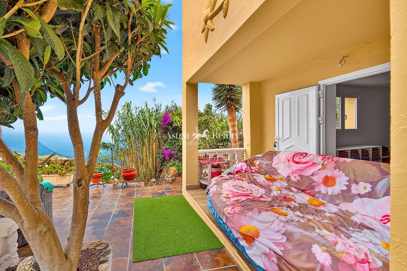 4 sovrum Villa till salu i San Juan de la Rambla med garage - 299 000 € (Ref: 10014791)