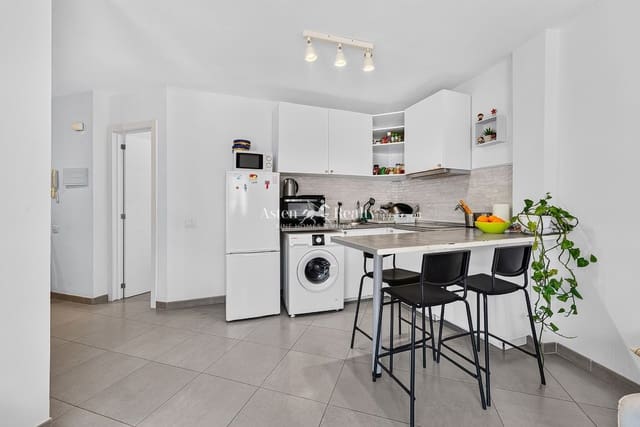 2 sypialnia Mieszkanie na sprzedaż w Casco Urbano, Adeje - 245 000 € (Ref: 10024607)