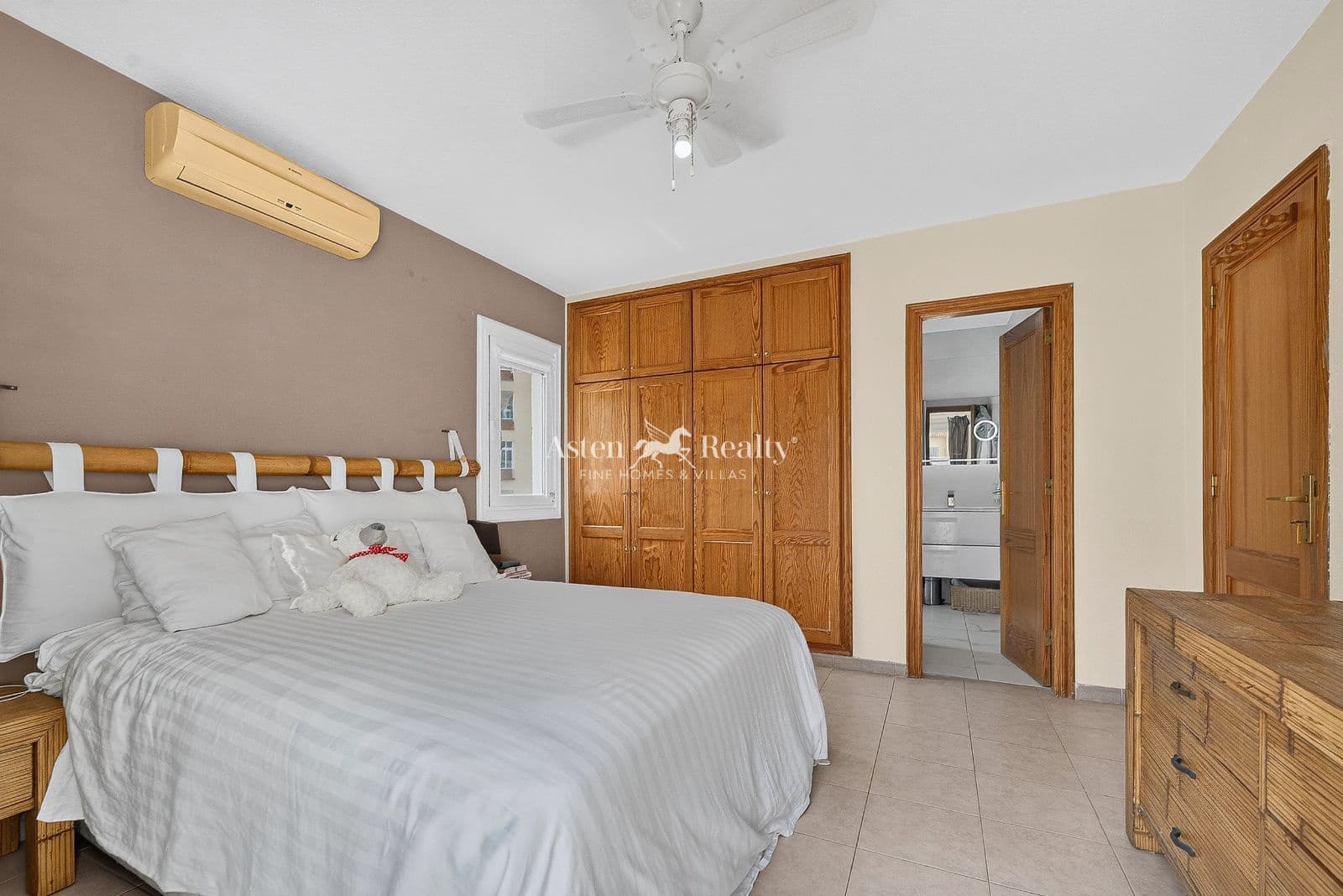 4 chambre Villa/Maison à vendre à Torviscas avec piscine garage - 595 000 € (Ref: 10031263)