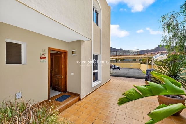 4 chambre Villa/Maison à vendre à Torviscas, Adeje avec piscine garage - 595 000 € (Ref: 10031263)
