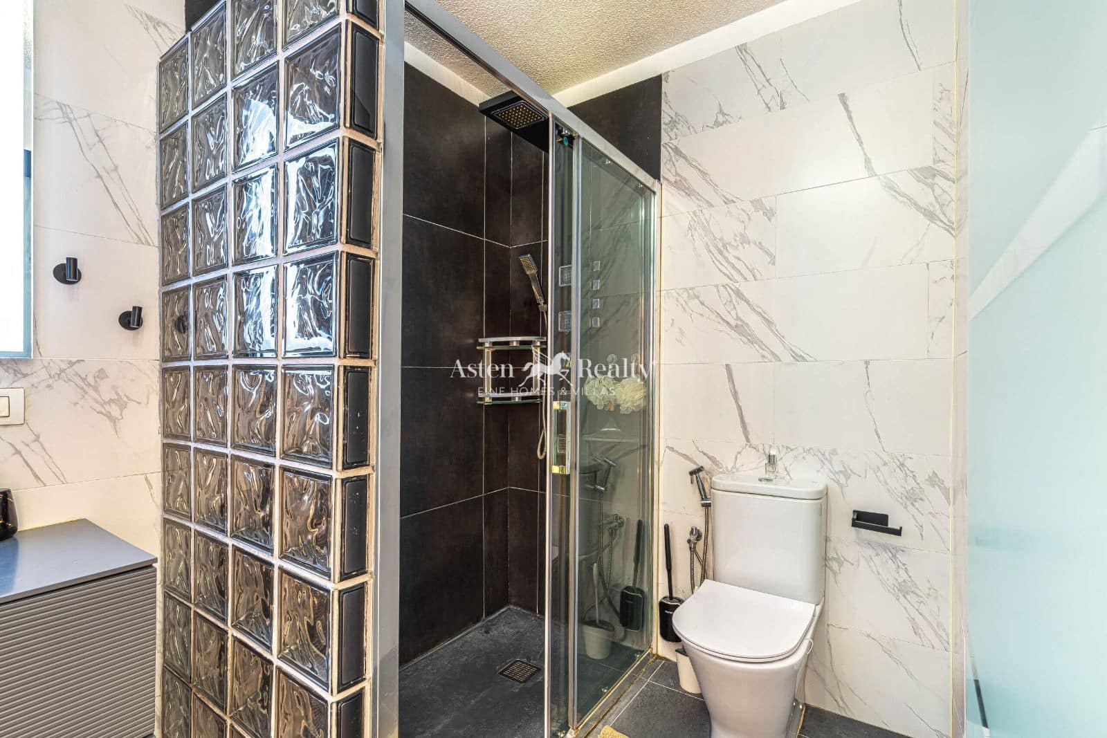 4 makuuhuone Asunto myytävänä paikassa Radazul - 569 000 € (Ref: 10031326)