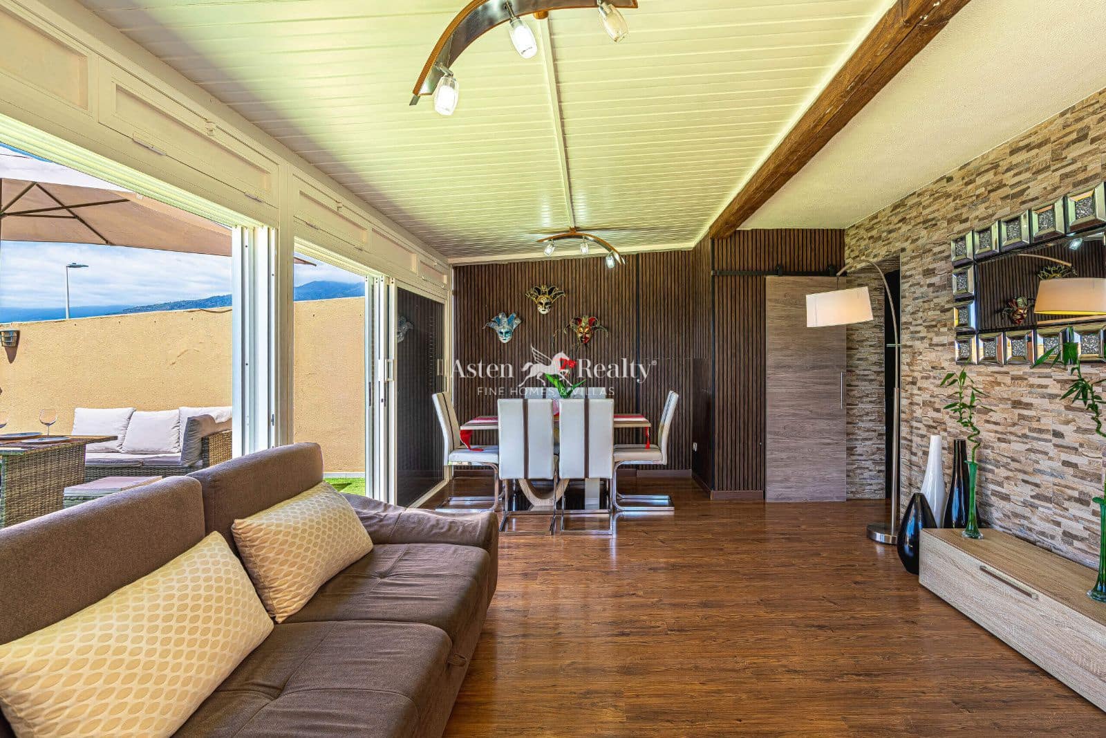 4 makuuhuone Asunto myytävänä paikassa Radazul - 569 000 € (Ref: 10031326)