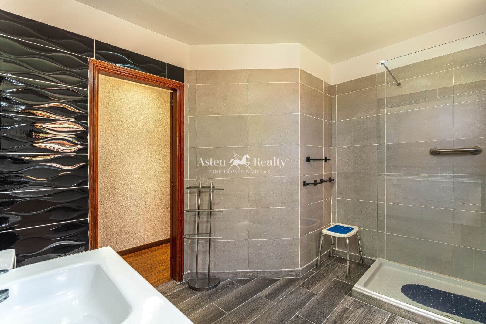 4 makuuhuone Asunto myytävänä paikassa Radazul - 569 000 € (Ref: 10031326)