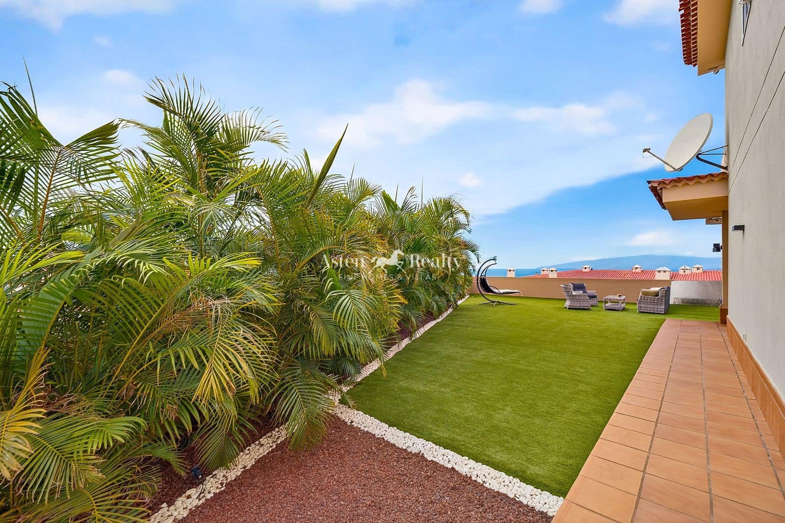 2 sovrum Villa till salu i Puerto Santiago med pool garage - 795 000 € (Ref: 10034334)