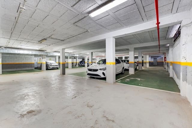 Garage te koop in Los Cristianos, Arona - € 15.500 (Ref: 10035640)