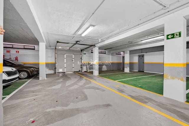 Garage te koop in Los Cristianos, Arona - € 30.500 (Ref: 10035641)