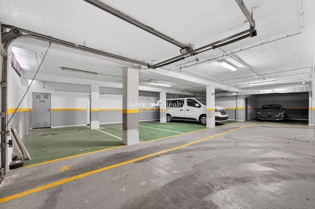 Garage te koop in Los Cristianos, Arona - € 30.500 (Ref: 10035641)