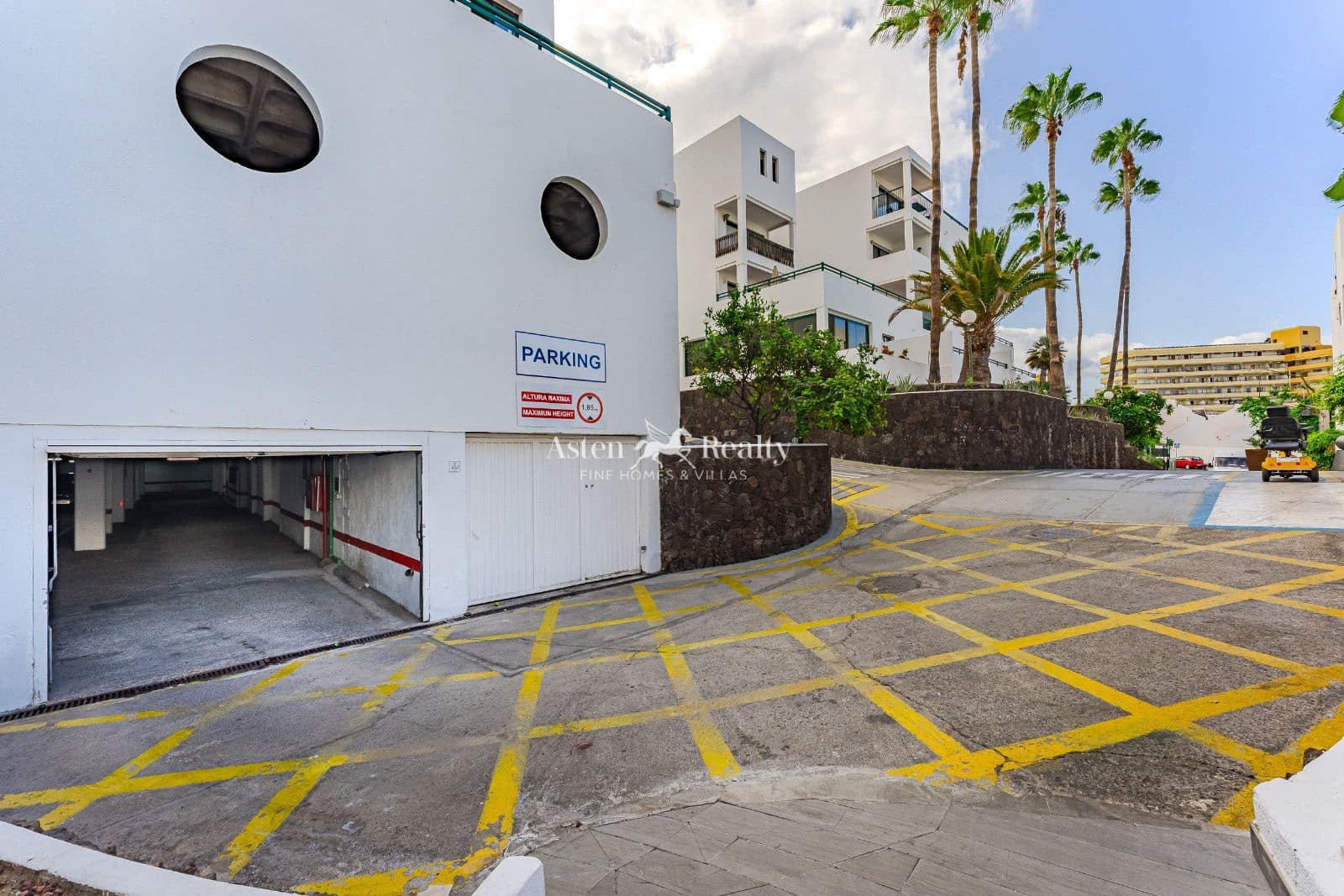 Garage te koop in Costa Adeje - € 25.000 (Ref: 10035642)