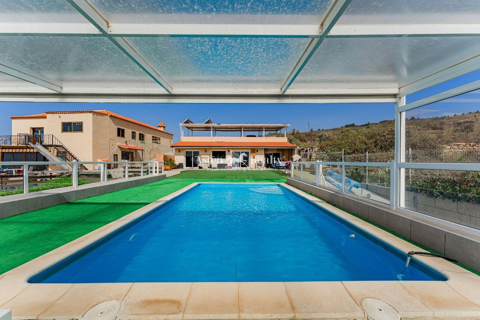 6 quarto Moradia para venda em San Miguel de Abona com piscina garagem - 820 000 € (Ref: 10035724)