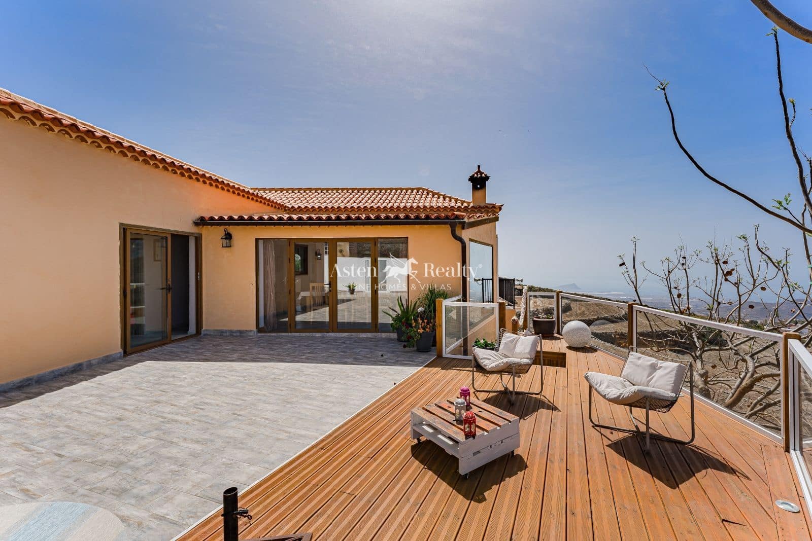 6 quarto Moradia para venda em San Miguel de Abona com piscina garagem - 820 000 € (Ref: 10035724)