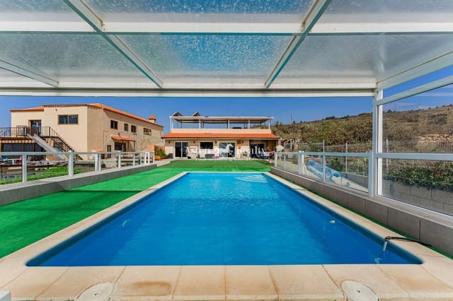 6 quarto Moradia para venda em San Miguel de Abona com piscina garagem - 820 000 € (Ref: 10035724)