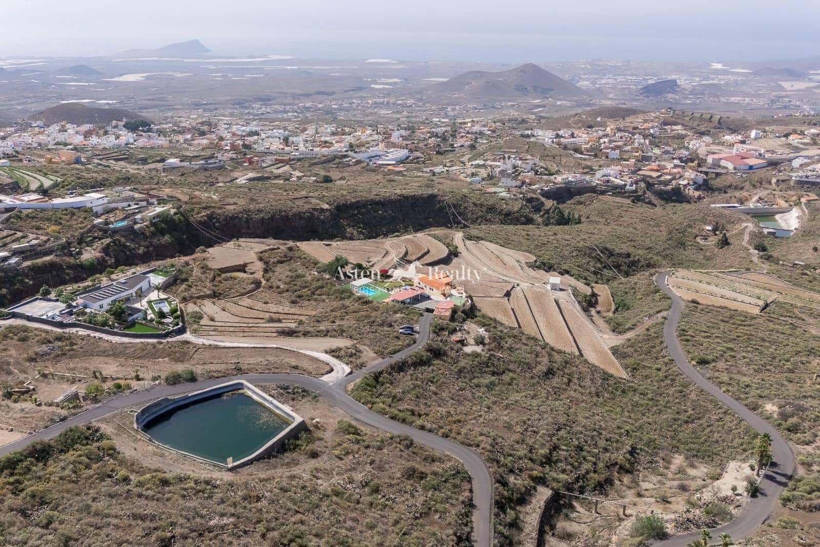 6 quarto Moradia para venda em San Miguel de Abona com piscina garagem - 820 000 € (Ref: 10035724)