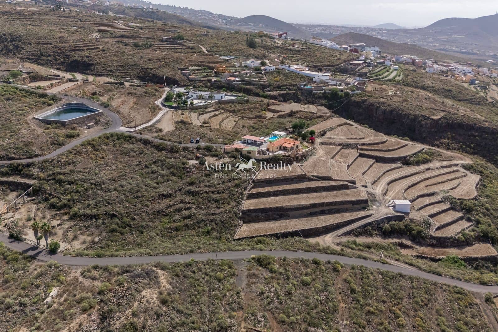 6 quarto Moradia para venda em San Miguel de Abona com piscina garagem - 820 000 € (Ref: 10035724)