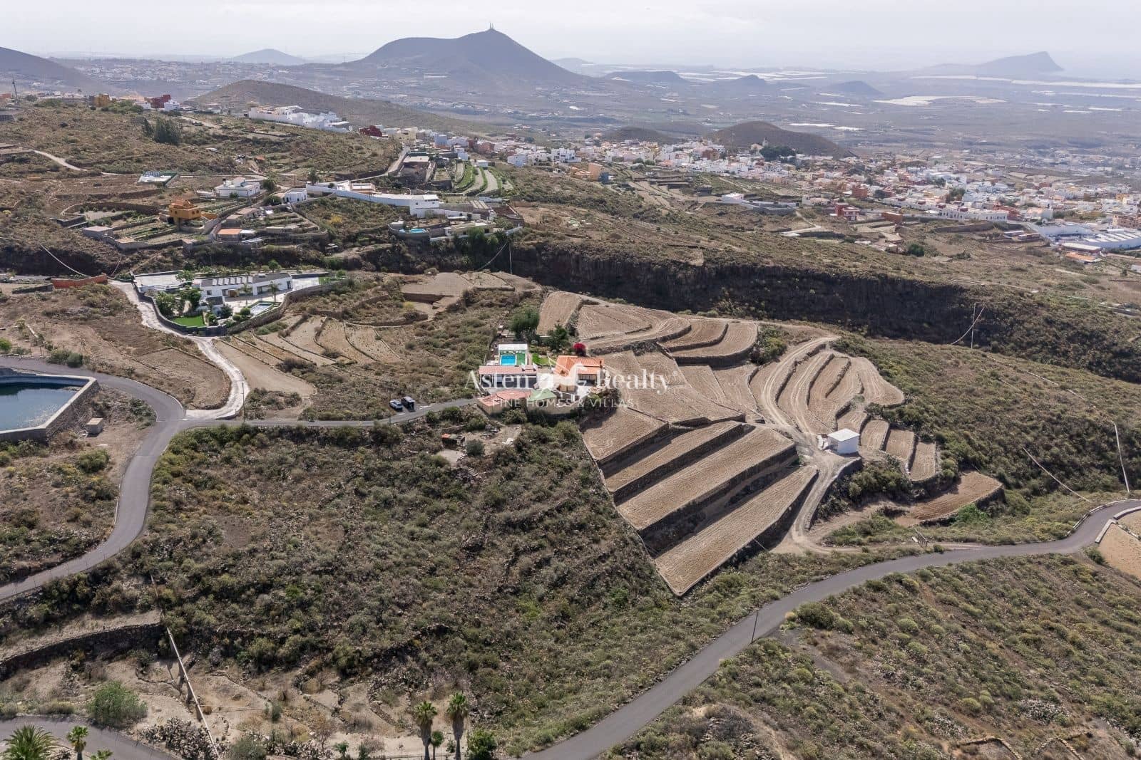 6 quarto Moradia para venda em San Miguel de Abona com piscina garagem - 820 000 € (Ref: 10035724)