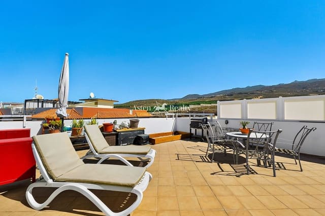 2 bedroom Penthouse for sale in Callao Salvaje, Adeje with pool - € 335,000 (Ref: 10044110)