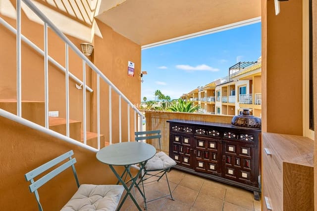 2 bedroom Penthouse for sale in Callao Salvaje, Adeje with pool - € 335,000 (Ref: 10044110)