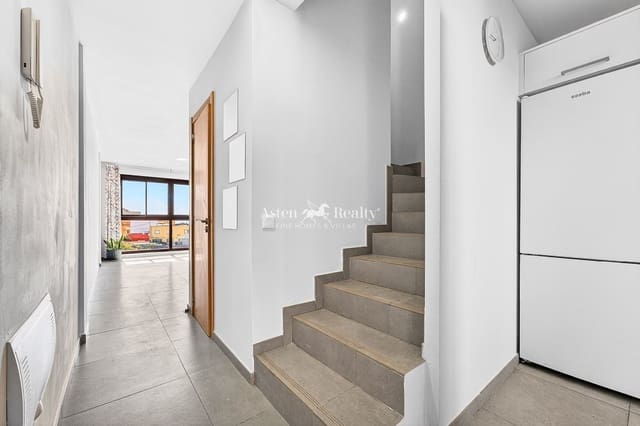2 slaapkamer Flat te koop in Cabo Blanco, Arona met garage - € 289.000 (Ref: 10045490)
