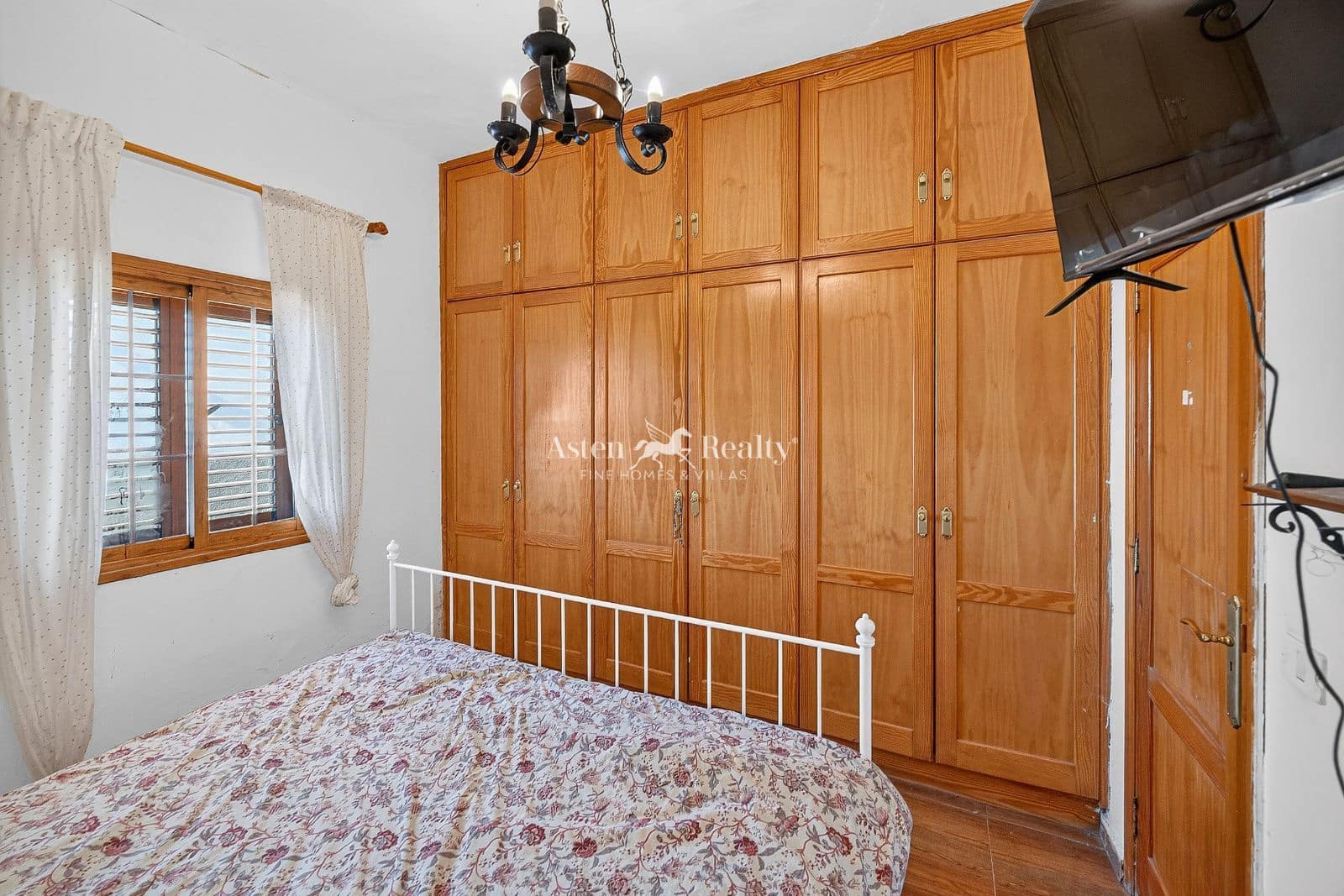 5 Zimmer Villa zu verkaufen in Fasnia mit Garage - 350.000 € (Ref: 10045491)