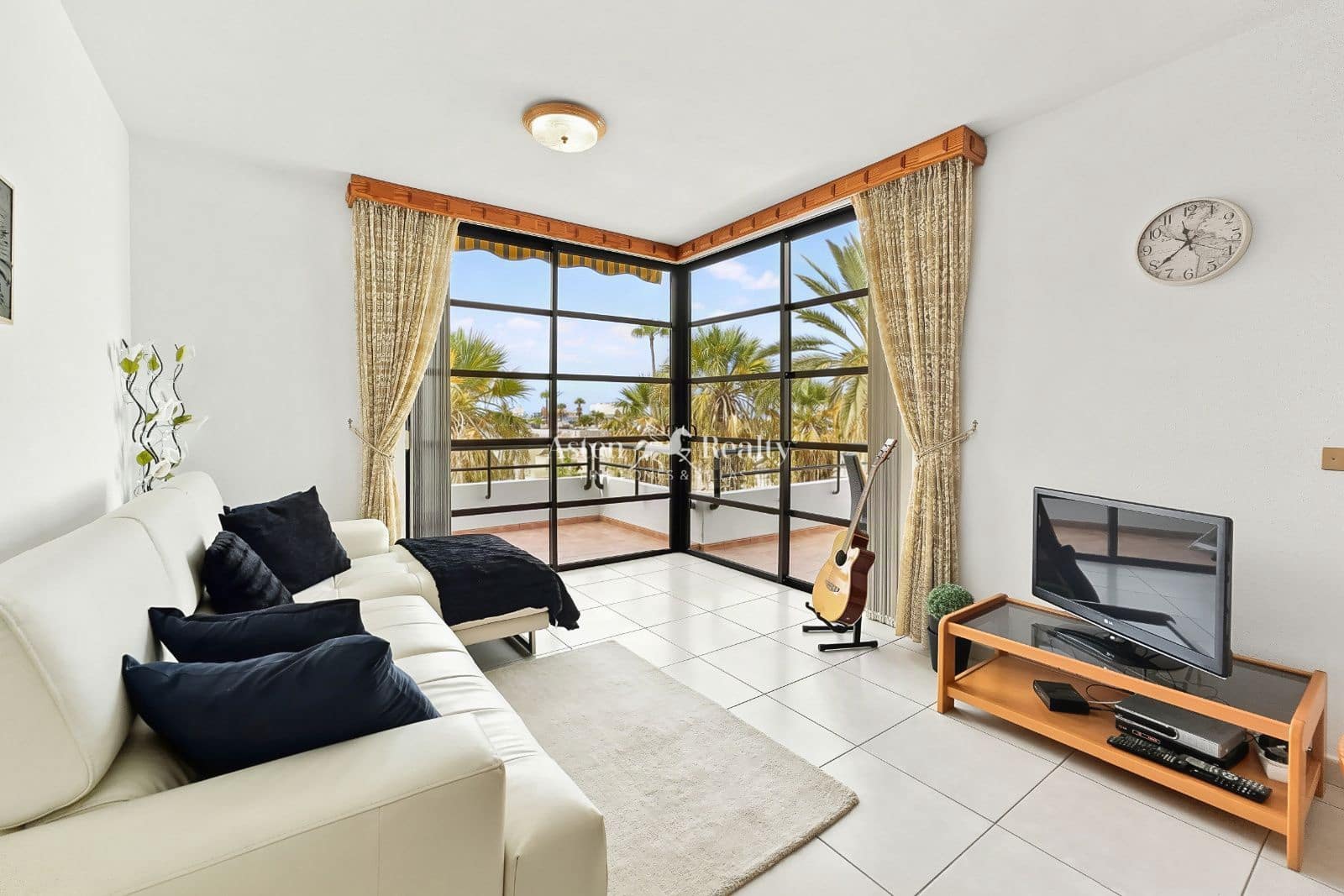 1 sypialnia Penthouse na sprzedaż w Playa de las Americas z basenem - 385 000 € (Ref: 10060654)