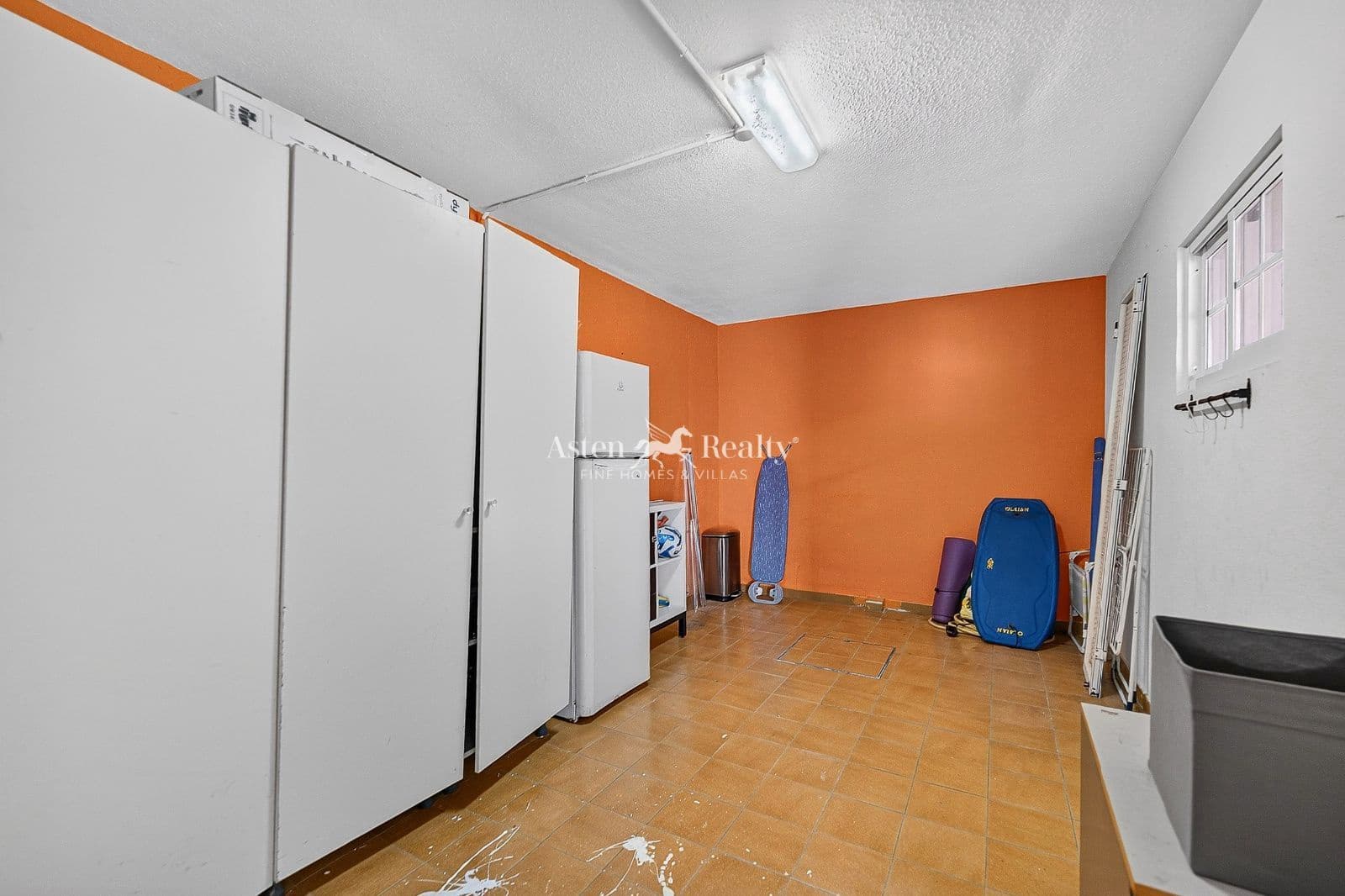 3 sypialnia Willa na sprzedaż w El Medano z basenem garażem - 685 000 € (Ref: 10077055)