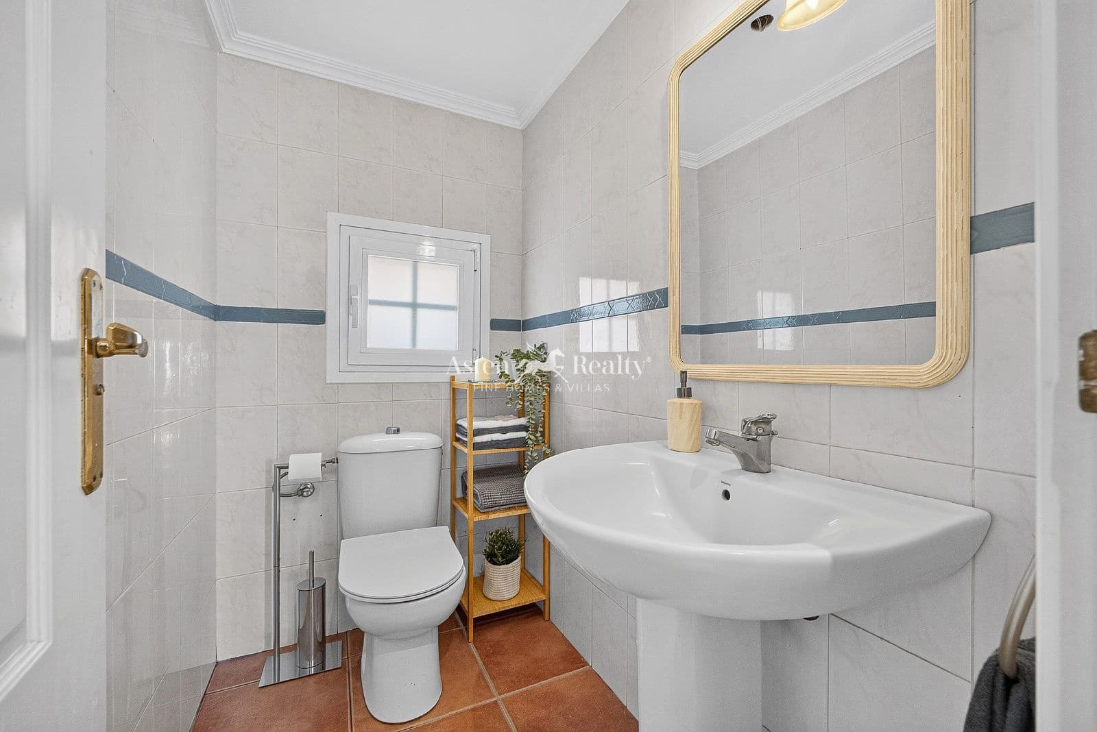 3 sypialnia Willa na sprzedaż w El Medano z basenem garażem - 685 000 € (Ref: 10077055)