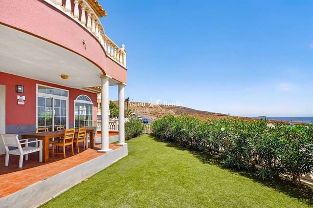 3 sypialnia Willa na sprzedaż w El Medano, Granadilla de Abona z basenem garażem - 685 000 € (Ref: 10077055)