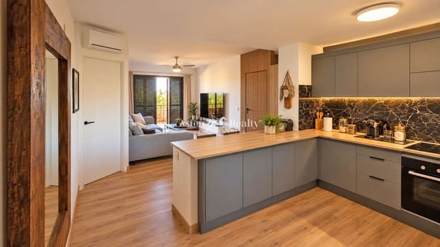 3 sovrum Lägenhet till salu i Playa del Duque, Adeje med pool - 539 000 € (Ref: 10086757)