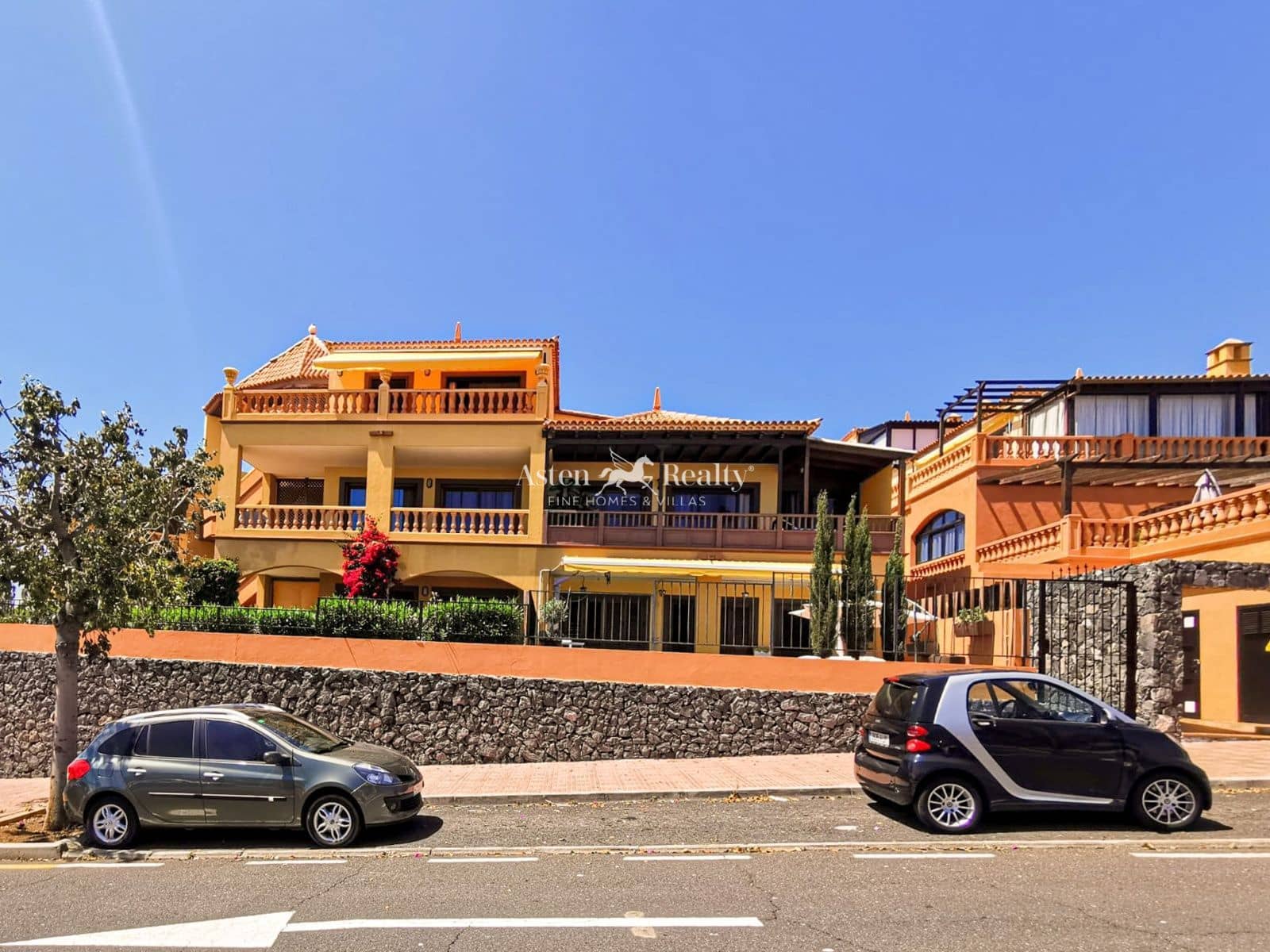 3 sovrum Lägenhet till salu i Playa del Duque med pool - 539 000 € (Ref: 10086757)