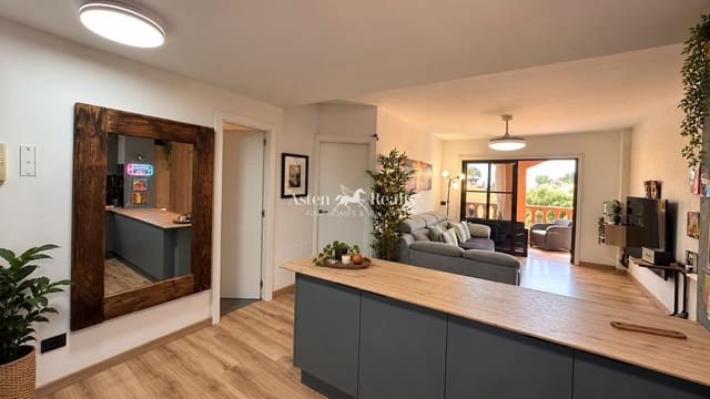 3 slaapkamer Flat te koop in Playa del Duque, Adeje met zwembad - € 539.000 (Ref: 10086757)