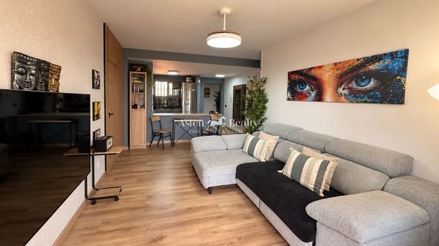 3 slaapkamer Flat te koop in Playa del Duque, Adeje met zwembad - € 539.000 (Ref: 10086757)