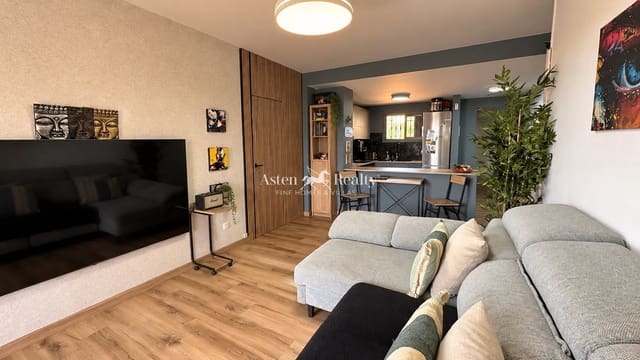 3 slaapkamer Flat te koop in Playa del Duque, Adeje met zwembad - € 539.000 (Ref: 10086757)
