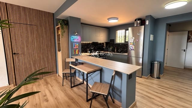 3 slaapkamer Flat te koop in Playa del Duque, Adeje met zwembad - € 539.000 (Ref: 10086757)