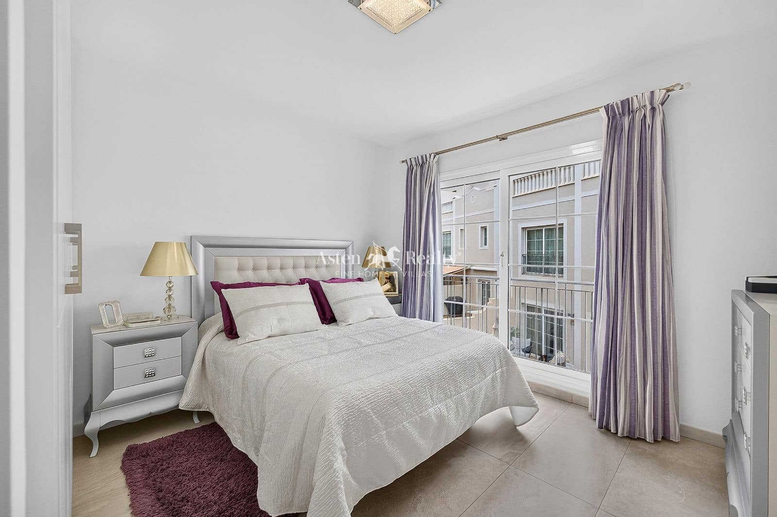 Casa de 3 habitaciones en Los Cristianos en venta con piscina garaje - 990.000 € (Ref: 10091503)