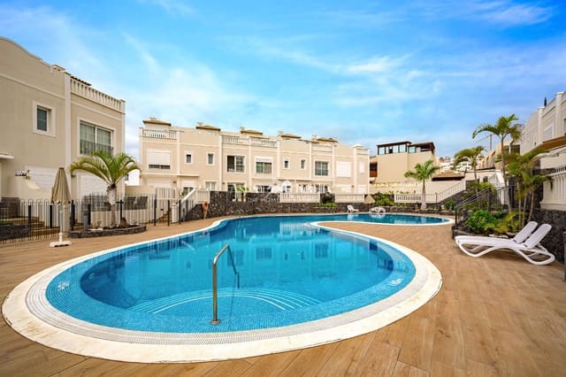 Casa de 3 habitaciones en Los Cristianos, Arona en venta con piscina garaje - 990.000 € (Ref: 10091503)