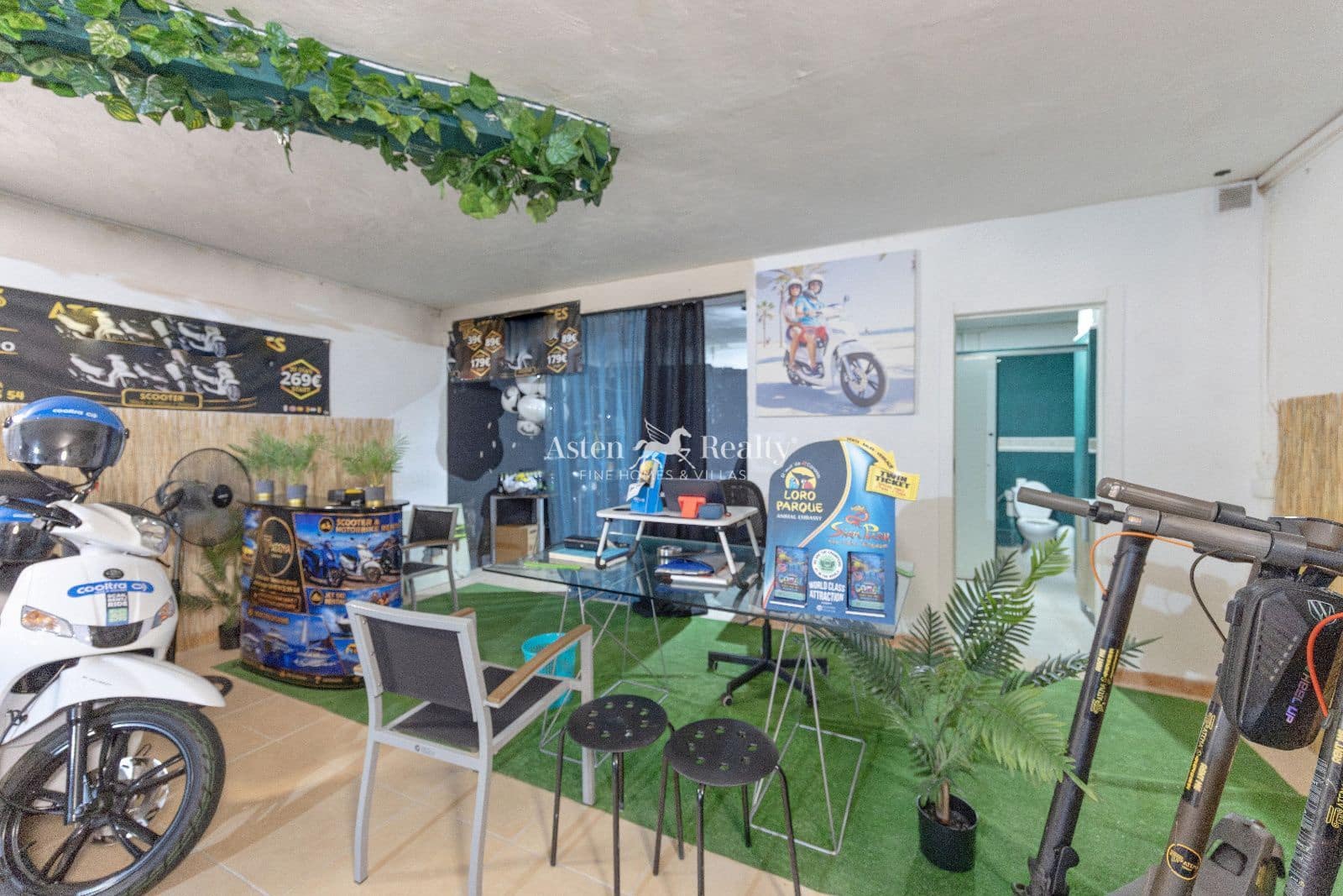 Empresa para venda em Costa Adeje - 150 000 € (Ref: 10099429)