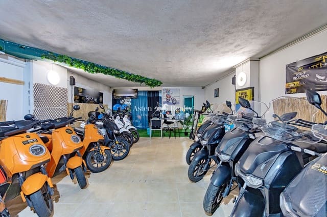 Empresa para venda em San Eugenio Bajo, Adeje - 150 000 € (Ref: 10099429)
