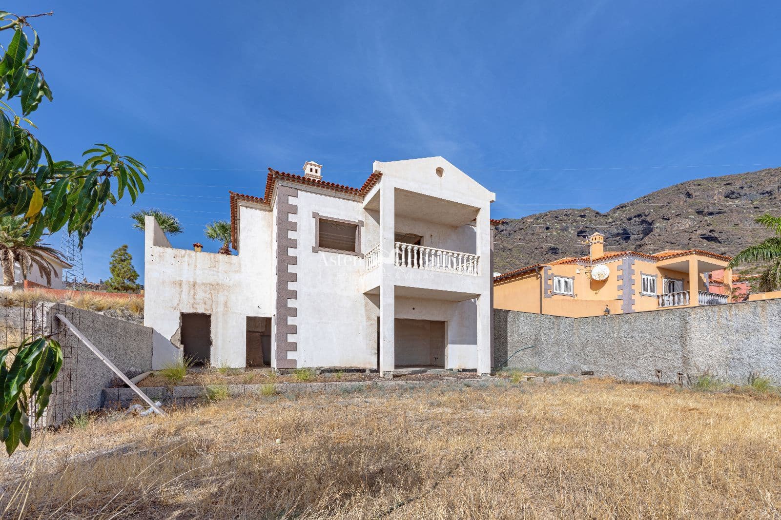 4 bedroom Villa for sale in Candelaria with garage - € 530,000 (Ref: 10101194)