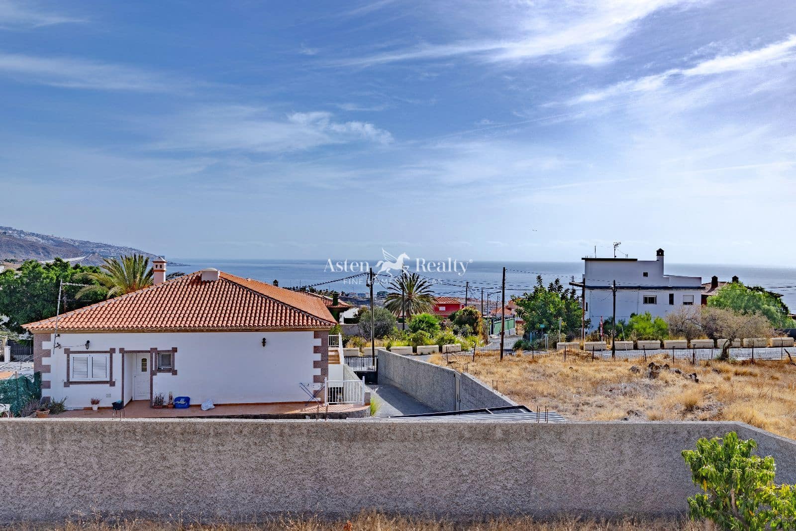 4 bedroom Villa for sale in Candelaria with garage - € 530,000 (Ref: 10101194)
