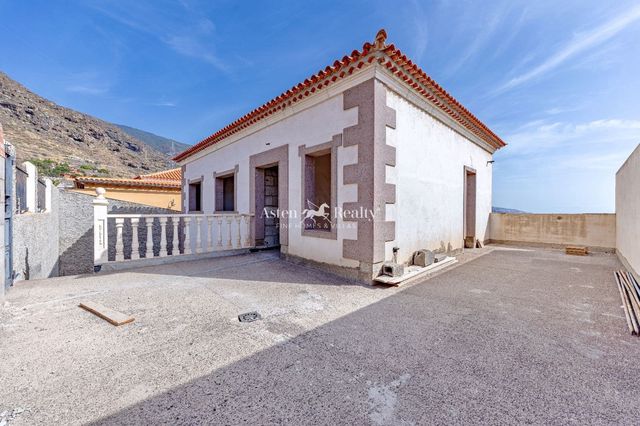 4 Zimmer Villa zu verkaufen in Candelaria mit Garage - 530.000 € (Ref: 10101194)