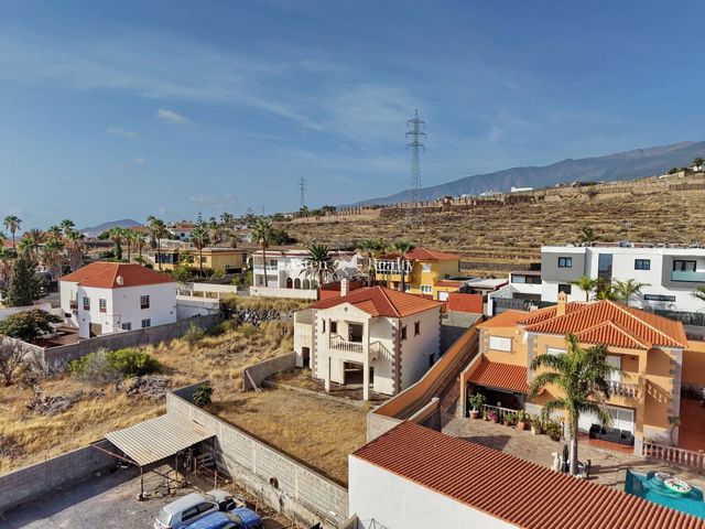 4 Zimmer Villa zu verkaufen in Candelaria mit Garage - 530.000 € (Ref: 10101194)