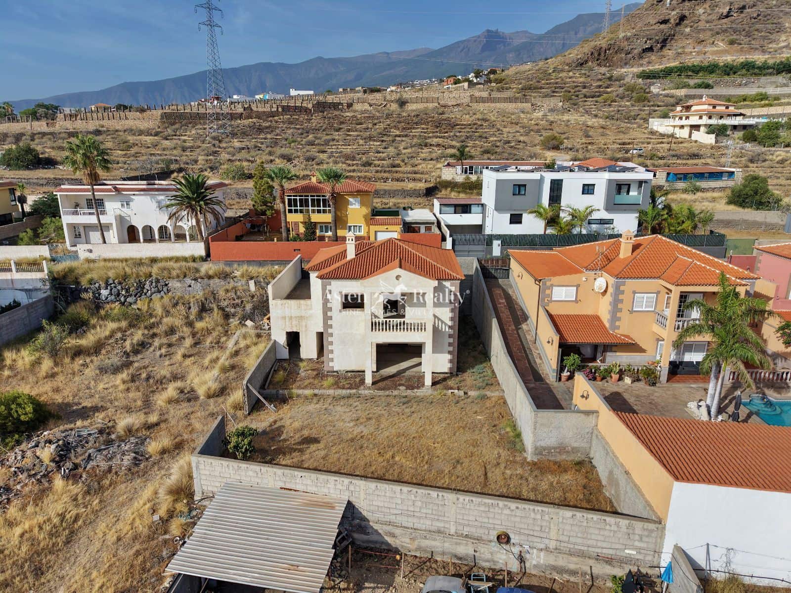 4 bedroom Villa for sale in Candelaria with garage - € 530,000 (Ref: 10101194)
